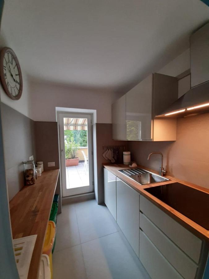 Bmp Apartment Gioiosa 1 Terrazza Vista Lago بيلجيراتي المظهر الخارجي الصورة