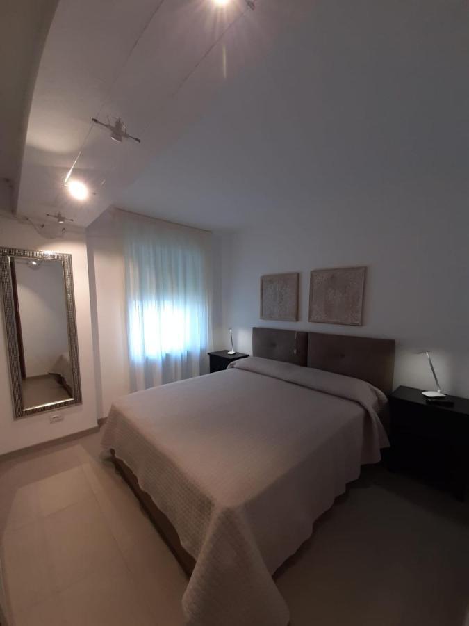 Bmp Apartment Gioiosa 1 Terrazza Vista Lago بيلجيراتي المظهر الخارجي الصورة