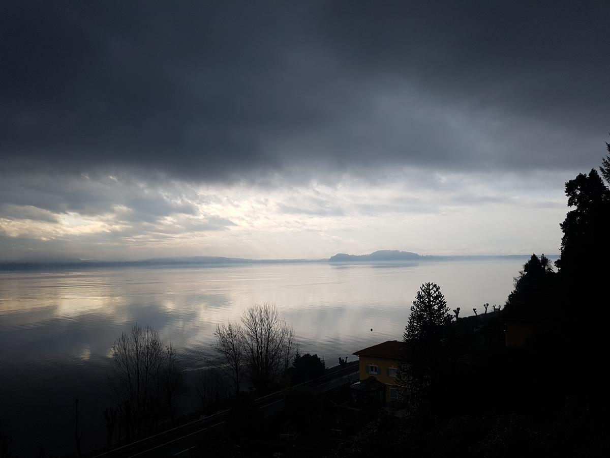 Bmp Apartment Gioiosa 1 Terrazza Vista Lago بيلجيراتي المظهر الخارجي الصورة