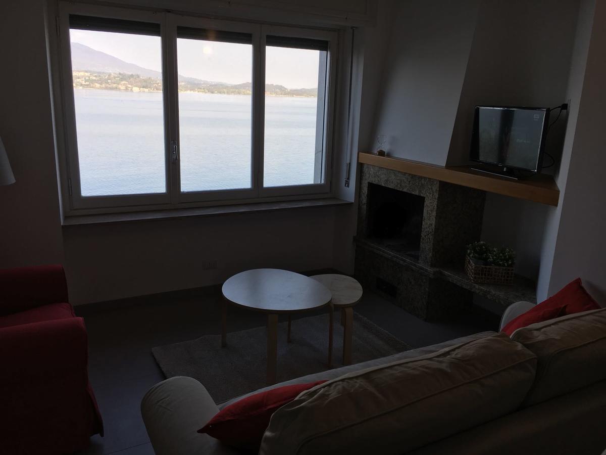 Bmp Apartment Gioiosa 1 Terrazza Vista Lago بيلجيراتي المظهر الخارجي الصورة